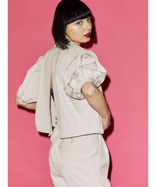 jouetie（ジュエティ）の「パワショルダブルボタンジャケット【セットアップ対応】（テーラードジャケット・レディース・グリーン/その他1/アイボリー/ブラック・MEDIUM）」の2枚目の写真