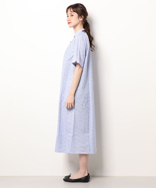 POU DOU DOU(プードゥドゥ)の「スタンドカラーワンポイント刺繍ロングシャツワンピース(ワンピース・レディース・グレー/ライトブルー/ブルー・3)」の4枚目の写真