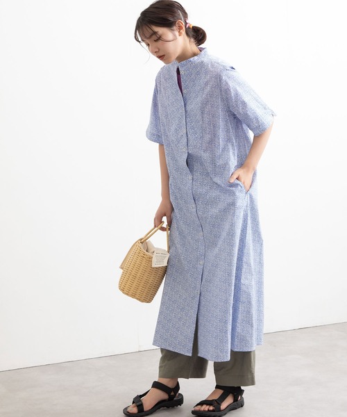 POU DOU DOU(プードゥドゥ)の「スタンドカラーワンポイント刺繍ロングシャツワンピース(ワンピース・レディース・グレー/ライトブルー/ブルー・3)」の12枚目の写真