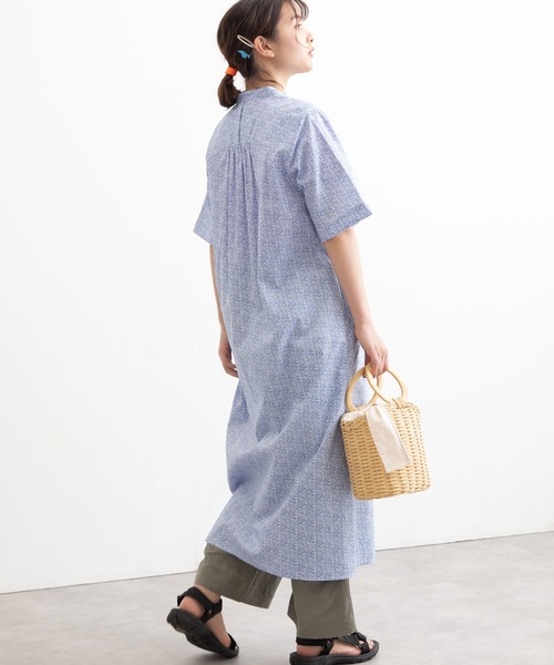 POU DOU DOU(プードゥドゥ)の「スタンドカラーワンポイント刺繍ロングシャツワンピース(ワンピース・レディース・グレー/ライトブルー/ブルー・3)」の13枚目の写真