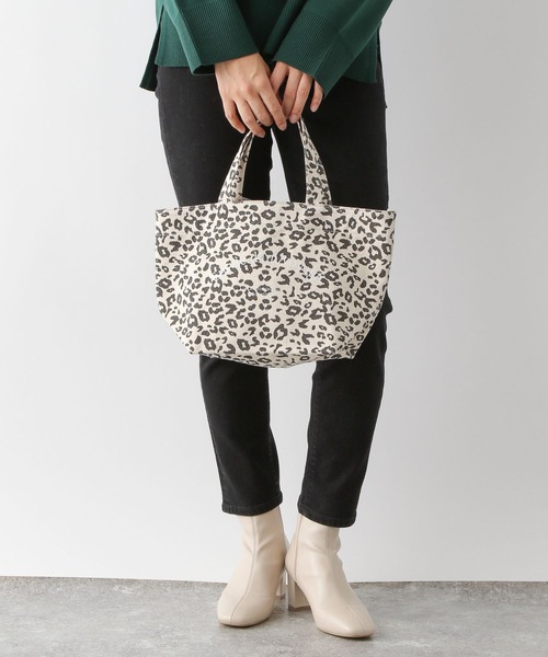 GLOBAL WORK(グローバルワーク)の「シンプルロゴトート/266900(クラッチバッグ・レディース・ブラック/ダークブラウン/ベージュ/オフホワイト・FREE)」の4枚目の写真