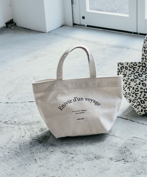 GLOBAL WORK(グローバルワーク)の「シンプルロゴトート/266900(クラッチバッグ・レディース・ブラック/ダークブラウン/ベージュ/オフホワイト・FREE)」の2枚目の写真