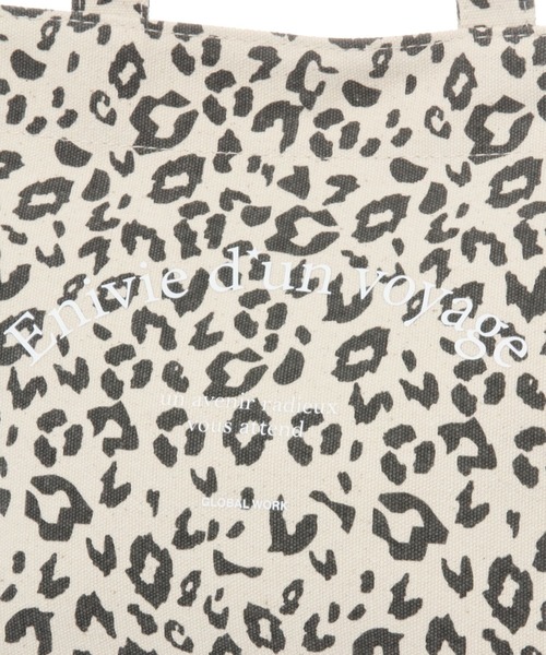 GLOBAL WORK(グローバルワーク)の「シンプルロゴトート/266900(クラッチバッグ・レディース・ブラック/ダークブラウン/ベージュ/オフホワイト・FREE)」の16枚目の写真