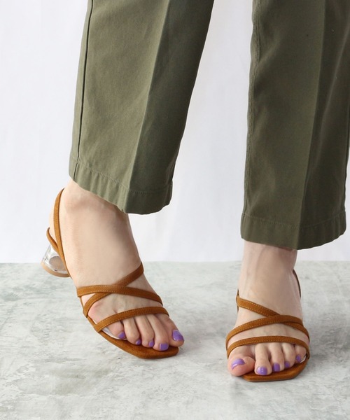 Fin（フィン）の「スクエアトゥクリアヒールサンダル【低反発スポンジ入り】（サンダル・レディース・ブラック/ベージュ/グリーン/キャメル・22.5cm/24.5cm/23.5cm/24cm/23cm/25cm）」の18枚目の写真