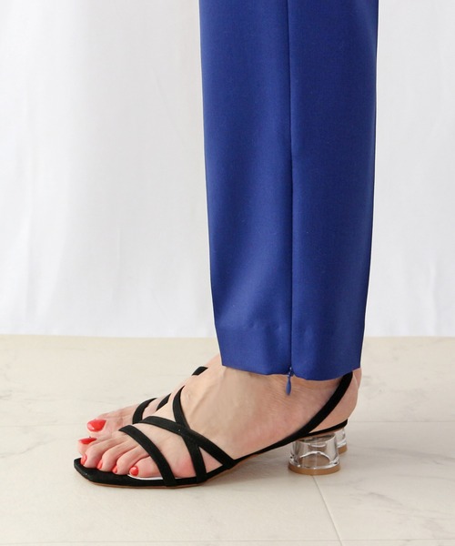 Fin（フィン）の「スクエアトゥクリアヒールサンダル【低反発スポンジ入り】（サンダル・レディース・ブラック/ベージュ/グリーン/キャメル・22.5cm/24.5cm/23.5cm/24cm/23cm/25cm）」の15枚目の写真