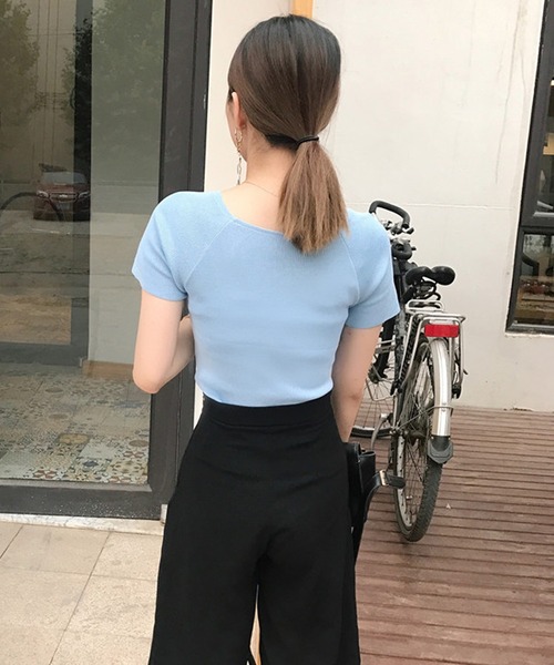 LAFFMO（ラフモ）の「Vネックサマーニットトップス（ニット/セーター・レディース・ホワイト/ブラック/イエロー/ブルー・FREE）」の8枚目の写真