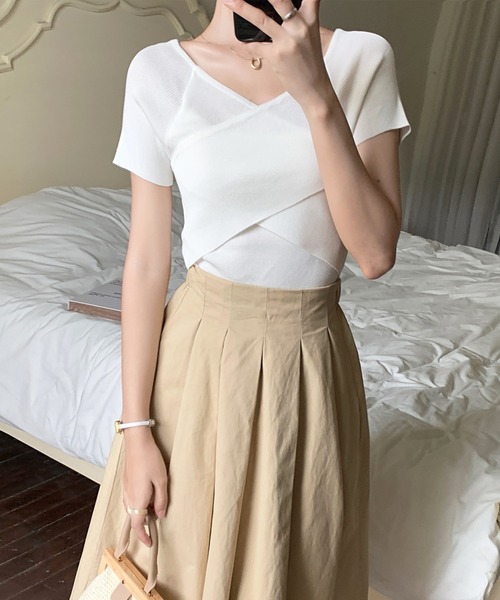 LAFFMO（ラフモ）の「Vネックサマーニットトップス（ニット/セーター・レディース・ホワイト/ブラック/イエロー/ブルー・FREE）」の20枚目の写真