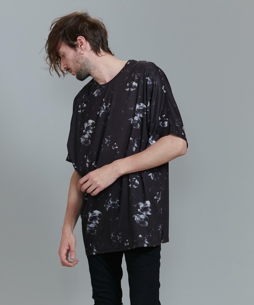 NO ID.（ノーアイディ）の「シャドウフラワードルマンスリーブT（Tシャツ/カットソー・メンズ・ブラック/レッド/ブルー・ONE SIZE）」の17枚目の写真