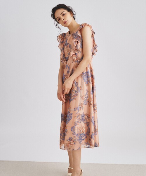 GRACE CONTINENTAL（グレースコンチネンタル）の「オーナメント刺繍ワンピース（ワンピース・レディース・ブラック/オレンジ・36/38）」の3枚目の写真