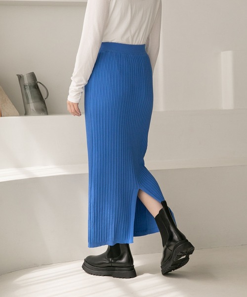 LOWRYS FARM（ローリーズファーム）の「ヘンケイリブニットマキシスカート　346398（スカート・レディース・ブルー/ダークブラウン/ブラック・FREE）」の3枚目の写真