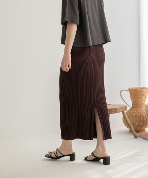 LOWRYS FARM（ローリーズファーム）の「ヘンケイリブニットマキシスカート　346398（スカート・レディース・ブルー/ダークブラウン/ブラック・FREE）」の6枚目の写真