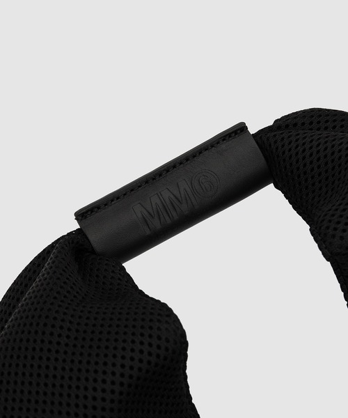 MM6 Maison Margiela（ｴﾑｴﾑｼｯｸｽ ﾒｿﾞﾝ ﾏﾙｼﾞｪﾗ）の「HANDBAG（ショルダーバッグ・レディース・ブラック系その他・ONE SIZE）」の3枚目の写真