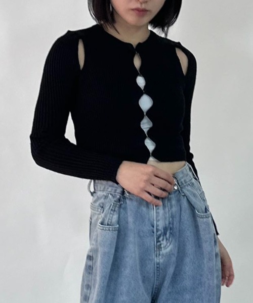 MANGROVE（マングローブ）の「ショルダーカットデザイントップス（Tシャツ/カットソー・レディース・ブラック/グリーン・FREE）」の9枚目の写真