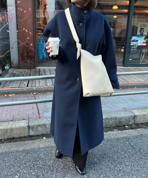 DISCOAT（ディスコート）の「【定番アイテム/WEB限定】ノットハンドルフラットショルダーバッグ（ショルダーバッグ・レディース・ブラック/アイボリー/グレイッシュベージュ・FREE）」の6枚目の写真