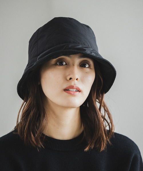 LEPSIM（レプシィム）の「キルティングバケットハット　299607（ハット・レディース・アイボリー/ブラック・ONE SIZE）」の2枚目の写真