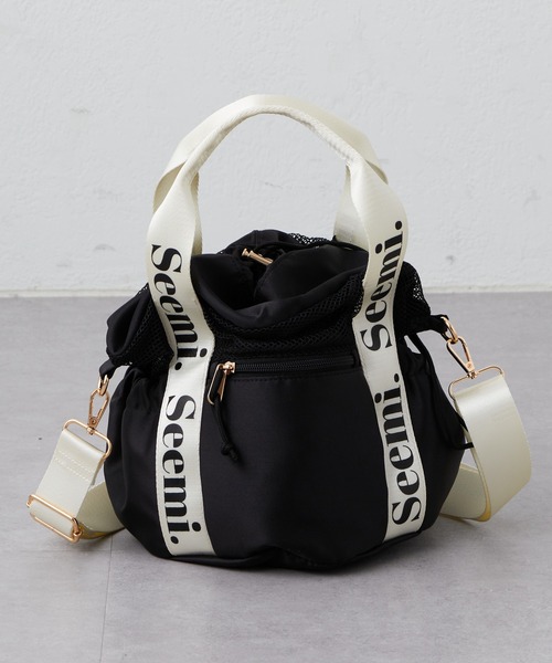 Seemi. byNICECLAUP（ シーミーバイナイスクラップ）の「【Seemi】Seemi.巾着トートBAG（トートバッグ・レディース・アイボリー/ブラック・FREE）」の2枚目の写真