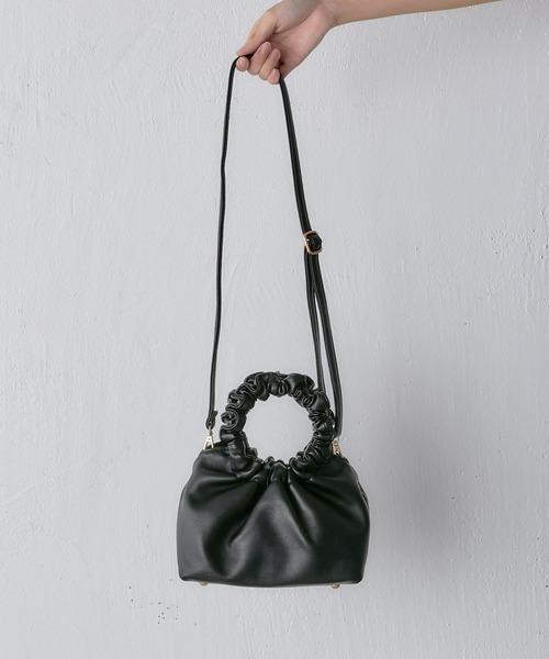 Lui's（ルイス）の「ギャザーハンドルミニバッグ（ハンドバッグ・レディース・ブラック・FREE）」の10枚目の写真