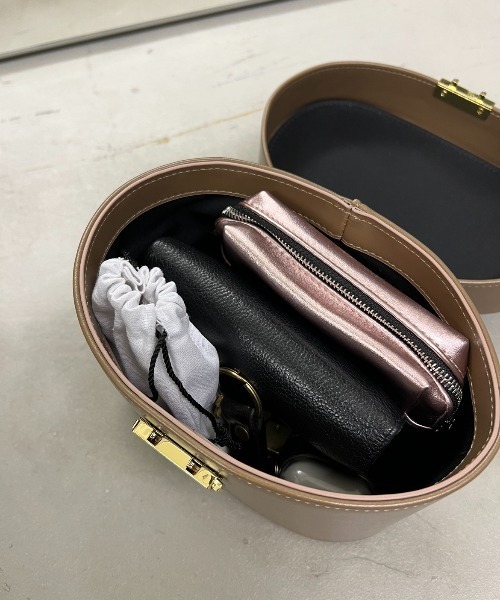 Aunt Marie's（アントマリーズ）の「2WAYバニティバッグ / ハンドバッグ（ハンドバッグ・レディース・ベージュ/ブラック・FREE）」の5枚目の写真