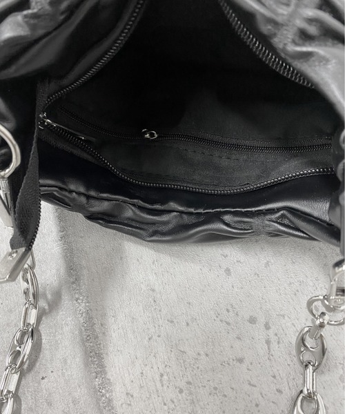 LVEU.(ラブユ.)の「【LVEU.】3wayシャーリングチェーンバッグ / バッグ 鞄 BAG ショルダー ハンドバッグ チェーン ミニ 合皮 合皮 ブラック ZOZOTOWN限定(ハンドバッグ・レディース・ブラック・FREE)」の12枚目の写真