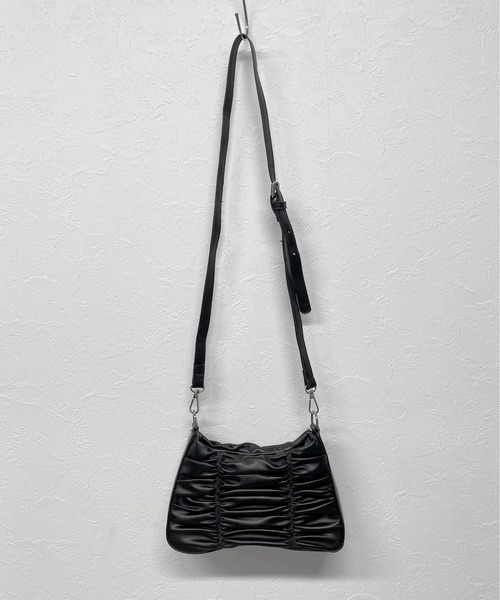 LVEU.(ラブユ.)の「【LVEU.】3wayシャーリングチェーンバッグ / バッグ 鞄 BAG ショルダー ハンドバッグ チェーン ミニ 合皮 合皮 ブラック ZOZOTOWN限定(ハンドバッグ・レディース・ブラック・FREE)」の19枚目の写真