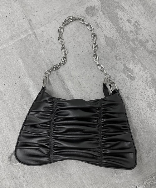 LVEU.(ラブユ.)の「【LVEU.】3wayシャーリングチェーンバッグ / バッグ 鞄 BAG ショルダー ハンドバッグ チェーン ミニ 合皮 合皮 ブラック ZOZOTOWN限定(ハンドバッグ・レディース・ブラック・FREE)」の22枚目の写真
