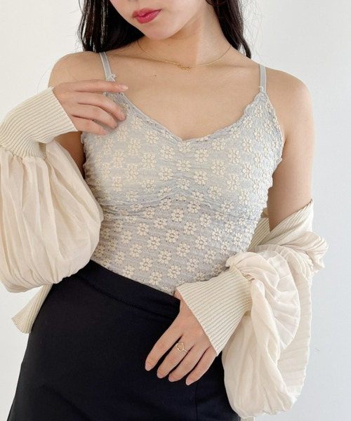 Loueme(ルエム)の「【23S/S 春夏新作】フラワーデザインカップ付きインナーキャミ(キャミソール・レディース・ラベンダー/ライトグリーン/アイボリー/ライトブルー/ブラック・FREE)」の1枚目の写真