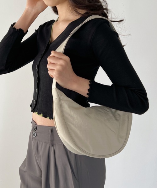 CLEA（クレア）の「ハーフムーンショルダーバッグ/ボディバッグ（ショルダーバッグ・レディース・オレンジ/カーキ/アイボリー/ブラック・FREE）」の6枚目の写真