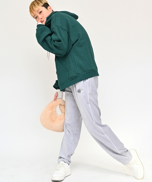 Alite cloth(アリーテクロス)の「ベロアスウェットパンツ(スウェットパンツ・レディース・グレー/Black・XL/M/L)」の8枚目の写真