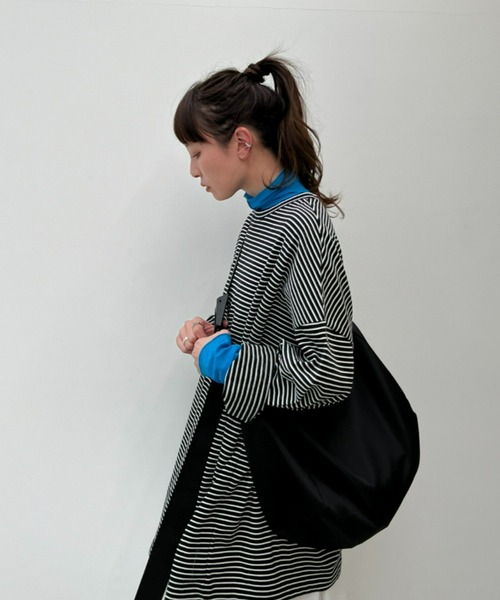 y/m（イム）の「スクエアナイロンショルダーBAG（ショルダーバッグ・レディース・ブラック・FREE）」の14枚目の写真