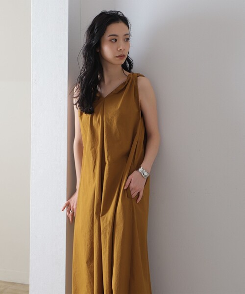 Demi-Luxe BEAMS(デミルクス ビームス)の「AK+1 / ネジリ ワンピース(ワンピース・レディース・キャメル/スミクロ・36/38)」の7枚目の写真