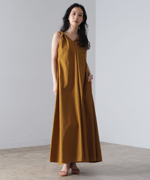 Demi-Luxe BEAMS(デミルクス ビームス)の「AK+1 / ネジリ ワンピース(ワンピース・レディース・キャメル/スミクロ・36/38)」の16枚目の写真