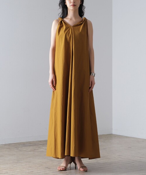 Demi-Luxe BEAMS(デミルクス ビームス)の「AK+1 / ネジリ ワンピース(ワンピース・レディース・キャメル/スミクロ・36/38)」の6枚目の写真