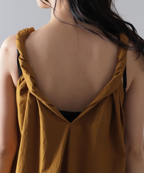 Demi-Luxe BEAMS(デミルクス ビームス)の「AK+1 / ネジリ ワンピース(ワンピース・レディース・キャメル/スミクロ・36/38)」の17枚目の写真