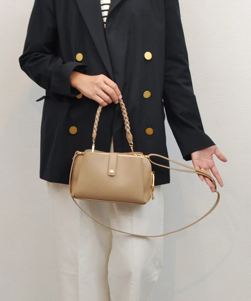 cache cache（カシュ カシュ）の「カシュカシュ cachecache / メッシュハンドルお財布ショルダーバッグ（ショルダーバッグ・レディース・マスタード/グリーン/サックスブルー/ベージュ系その他/ブラック/アイボリー・FREE）」の4枚目の写真