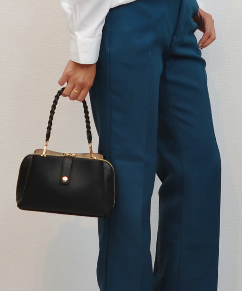 cache cache（カシュ カシュ）の「カシュカシュ cachecache / メッシュハンドルお財布ショルダーバッグ（ショルダーバッグ・レディース・マスタード/グリーン/サックスブルー/ベージュ系その他/ブラック/アイボリー・FREE）」の3枚目の写真