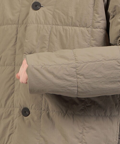 STUDIO NICHOLSON(スタジオニコルソン)の「■STUDIO NICHOLSON WADDED JACKET ナイロン ジャケット(ブルゾン・メンズ・ベージュ・L)」の8枚目の写真