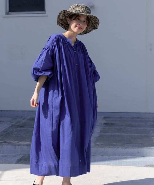 URBAN RESEARCH DOORS（アーバンリサーチドアーズ）の「『WEB/一部店舗限定カラー』コットンボイルギャザーワンピース（ワンピース・レディース・ブルー/イエロー/ネイビー/オフホワイト/パープル系その他・SMALL/MEDIUM）」の21枚目の写真