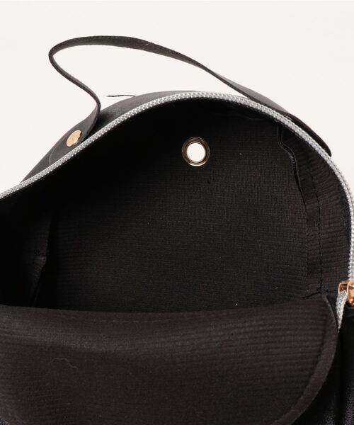 NiiNa(ニーナ)の「【NiiNa】ラウンドミニリュック(バックパック/リュック・レディース・ブラック/グレー/レッド/ピンク/ブラウン・FREE)」の18枚目の写真
