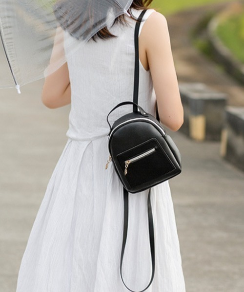 NiiNa(ニーナ)の「【NiiNa】ラウンドミニリュック(バックパック/リュック・レディース・ブラック/グレー/レッド/ピンク/ブラウン・FREE)」の9枚目の写真