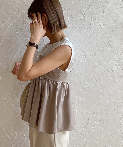 JUNOAH(ジュノア)の「リネン混キャミソールトップス(キャミソール・レディース・ブラック/アイボリー/モカ/チャコール/グレイッシュベージュ・MEDIUM/LARGE/X-LARGE)」の12枚目の写真