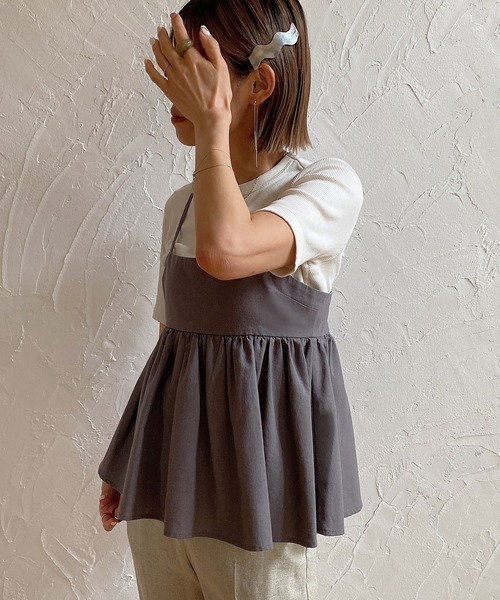 JUNOAH(ジュノア)の「リネン混キャミソールトップス(キャミソール・レディース・ブラック/アイボリー/モカ/チャコール/グレイッシュベージュ・MEDIUM/LARGE/X-LARGE)」の10枚目の写真