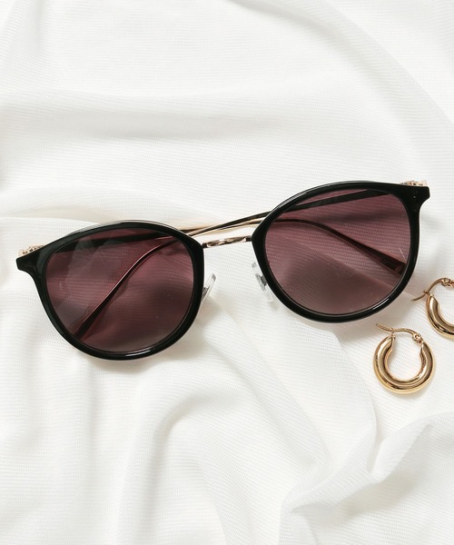 ROOPTOKYO(ループトウキョウ)の「ボストン カラーレンズ サングラス/【ケース付】UVカット機能付き(サングラス・レディース・ブラック系その他2/ブラウン系その他4/ブラウン系その他5/ブラウン系その他/ブラック系その他/ブラック系その他3/ブラウン系その他2/パープル系その他/ブラック系その他4/ブラウン系その他3/グリーン系その他2/グリーン系その他・FREE)」の1枚目の写真