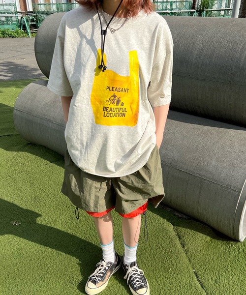 shesame(シーセム)の「グラフィックTシャツ(Tシャツ/カットソー・レディース・オートミール/カーキ/ブラック・フリー)」の3枚目の写真