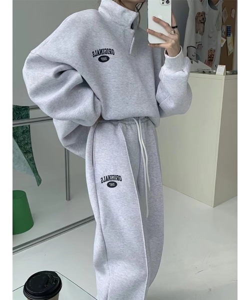 Chick（チック）の「スタンドネックスウェット セットアップ（スウェット・レディース・ブラック/グレー・M/L/XL）」の3枚目の写真