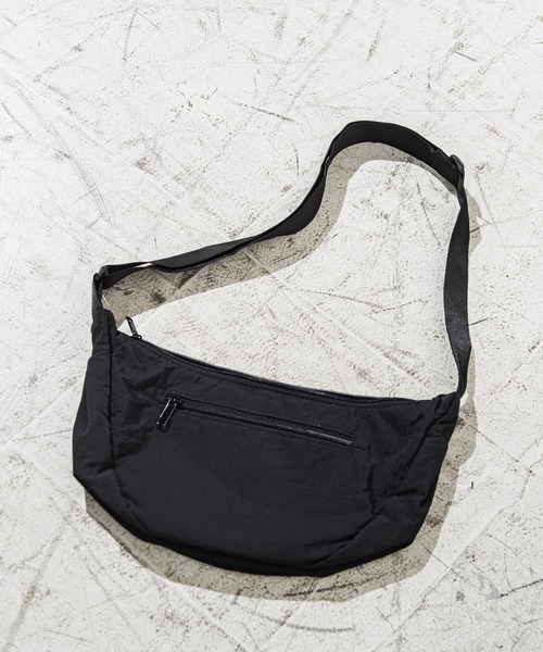 VICKY（ビッキー）の「【アクティブなお出かけに】防水防汚ショルダーボディBAG（ショルダーバッグ・レディース・グレー/オフホワイト/ブラック/パープル/イエロー/ピンク・FREE）」の12枚目の写真