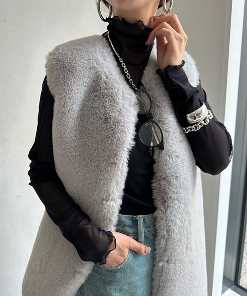 DouDou（ドゥドゥ）の「シアータートル（Tシャツ/カットソー・レディース・グリーン/オフホワイト/ブルー/ブラック/オレンジ/チャコールグレー・FREE）」の2枚目の写真