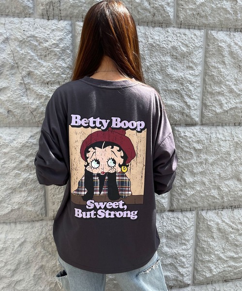GLAMOROUS JANE(グラマラスジェーン)の「BETTYBOOPバックプリントロンT(Tシャツ/カットソー・レディース・チャコールグレー/ブラック/オフホワイト・FREE)」の3枚目の写真