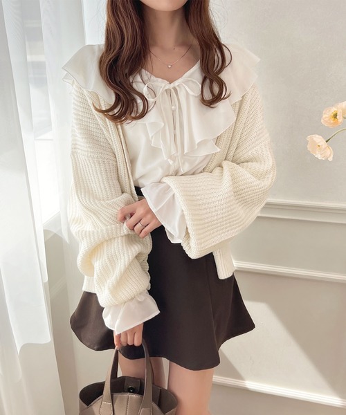 apres jour（アプレジュール）の「スカラップVネックカーディガン【ZOZOTOWN限定アイテム】（カーディガン/ボレロ・レディース・グレイッシュベージュ/ブラック/ライトピンク/オフホワイト・フリー/X-LARGE）」の17枚目の写真