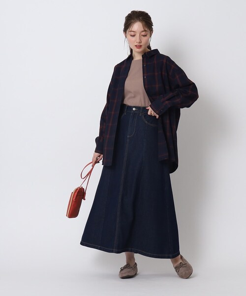 Cutie Blonde（キューティーブロンド）の「◆大人カジュアルに着こなせる デニムフレア ロングスカート（デニムスカート・レディース・ネイビー/ブルー/ブラック・02/01/03）」の17枚目の写真