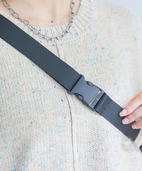 ELLEgirl(エルガール)の「ボアロゴウエストポーチ【ELLEgirl/エル ガール】(ボディバッグ/ウエストポーチ・レディース・アイボリー・FREE)」の3枚目の写真